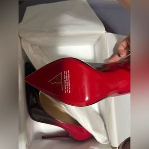 Christian Loubouting Degraded